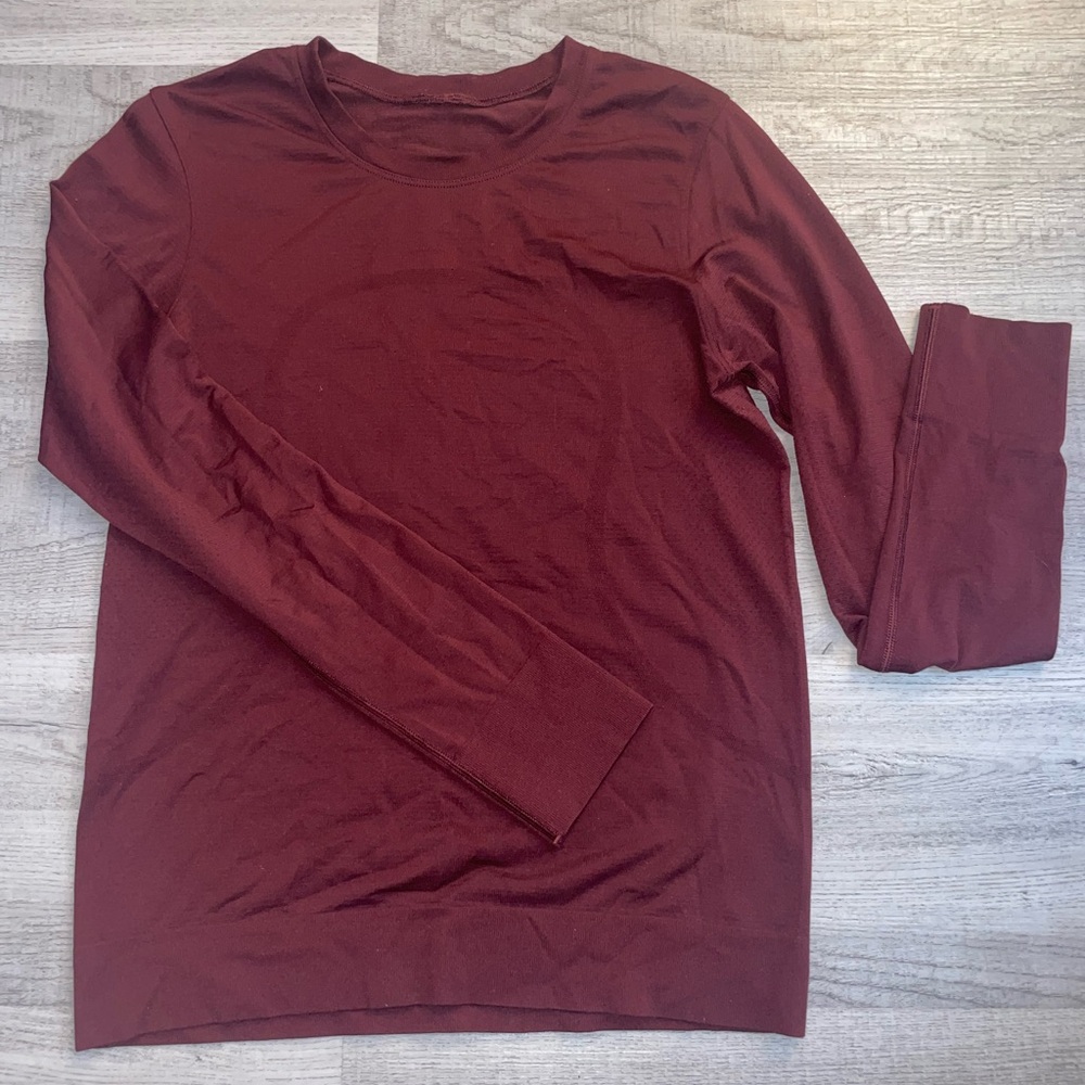 Women’s Burgundy Lululemon Long Sleeve Top